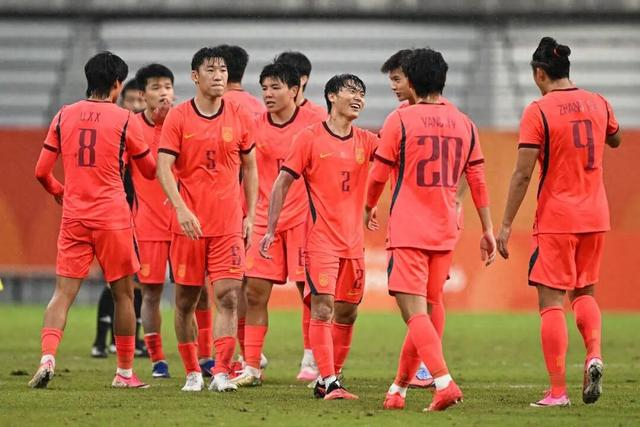 亚运男足半决赛：王钰栋复出，中国队对阵卫冕冠军韩国