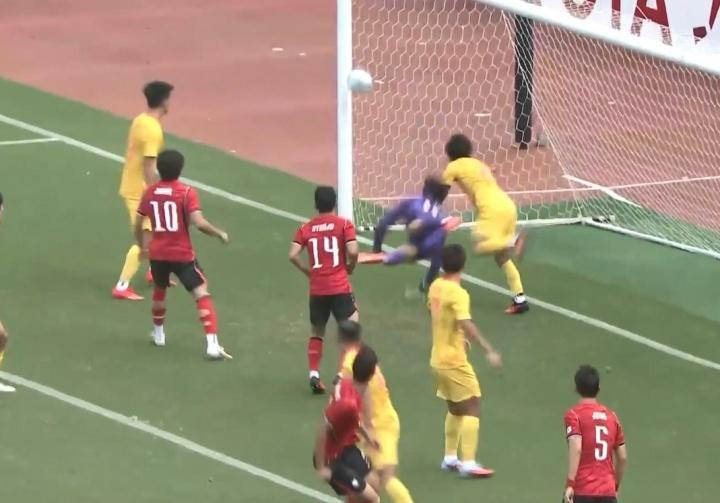 中国U23男足亚运半决赛1-1韩国U23，李英俊替补导演逆转