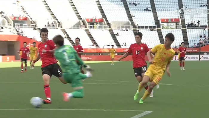 国足第23分钟破门1比0领先韩国