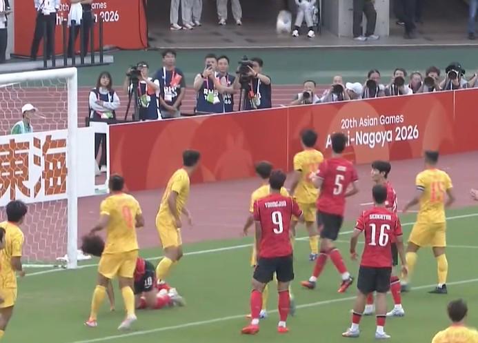 亚运U23男足半场1-1韩国 多位记者谈定位球防守与真实留洋差异
