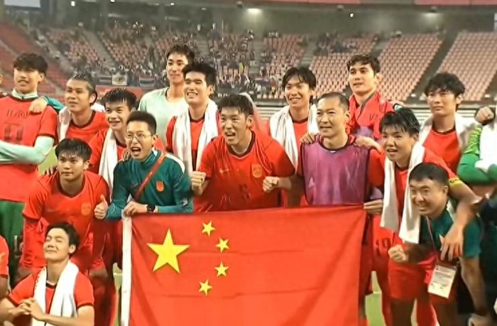亚运男足半决赛中国1-2韩国 28年最佳战绩张玉宁破门