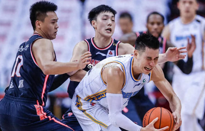 林书豪谈CBA对抗强度：就算詹姆斯来也不一定夺冠