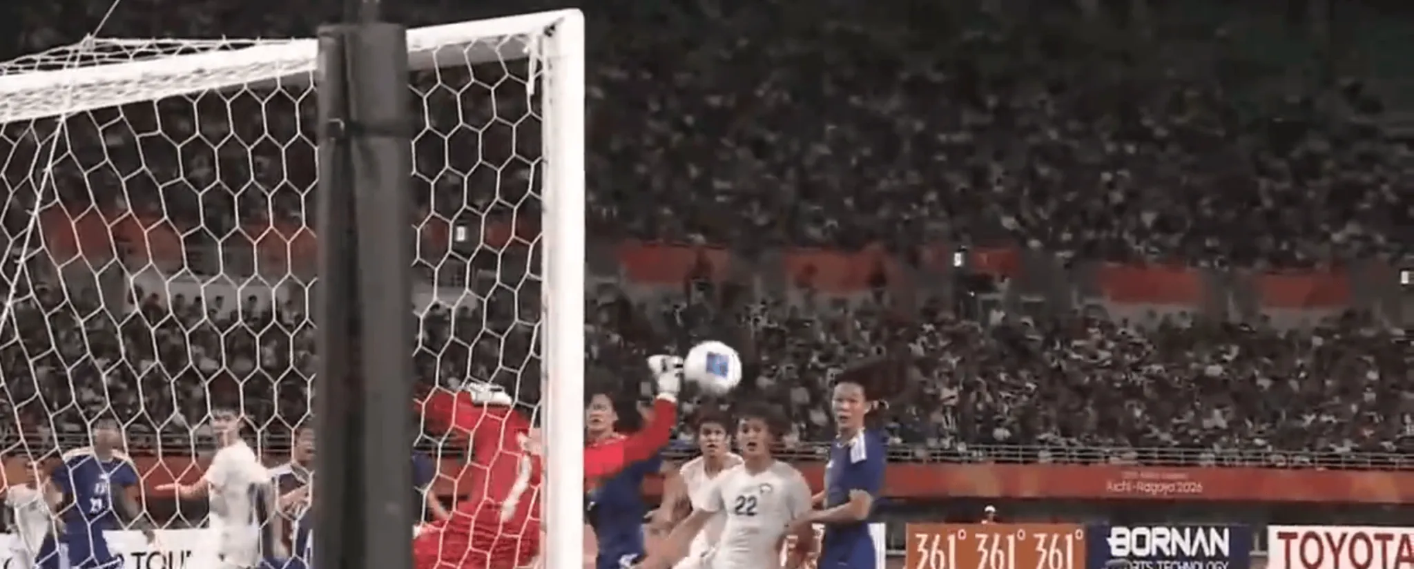 乌林博耶夫任意球攻门偏出 乌兹别克斯坦U23对阵日本U23亚运男足半决赛