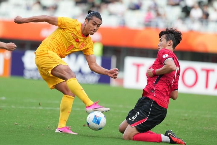 马德兴：中国U23男足1-2不敌韩国U23队 VAR未介入引发争议
