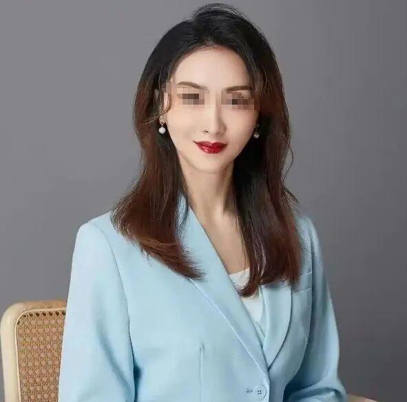 威少到访杭州宣传Project B大奖赛，坐西湖游船赞叹湖景秀美