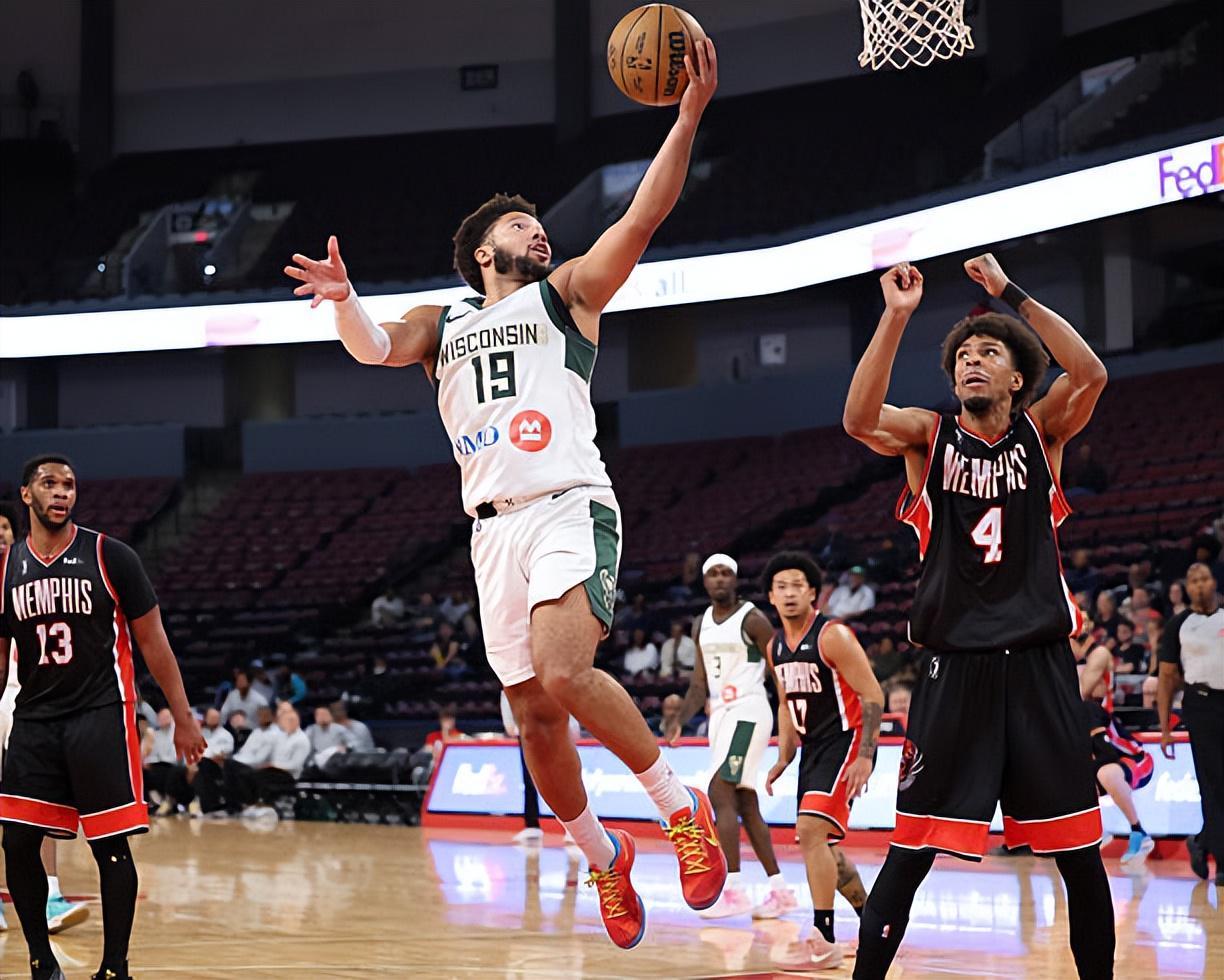 开拓者签下前雄鹿后场新星，西尔斯能否在NBA证明自己？