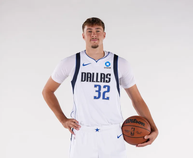 库珀-弗拉格冲击篮筐数据创新高，NBA新秀表现引关注