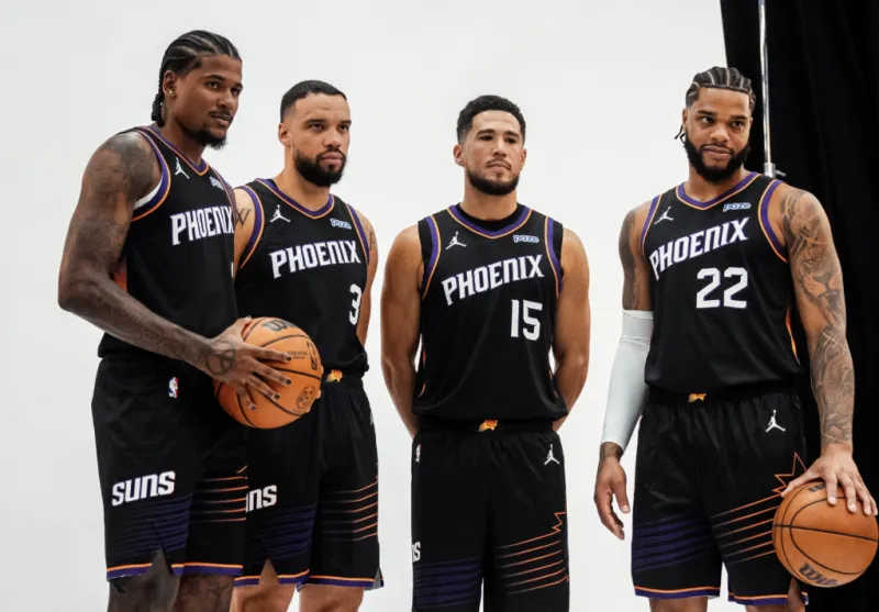 德文-布克：NBA比赛越来越无位置化，球员需具备组织能力