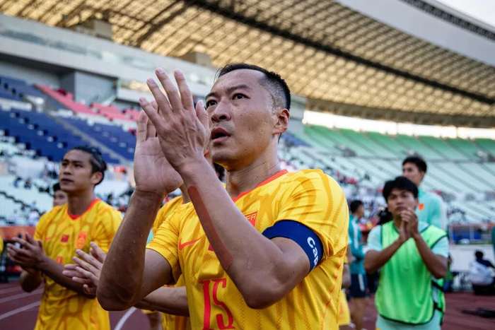 亚运男足1比2不敌韩国，终结40年零封纪录