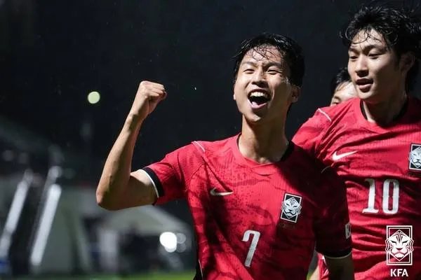 亚运男足半决赛韩国U23男足2-1战胜中国U23男足 严智星:0-1落后时非常担心