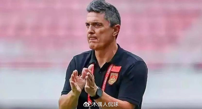 中国男足亚运队1-2不敌韩国队,王钰栋破门仍败北