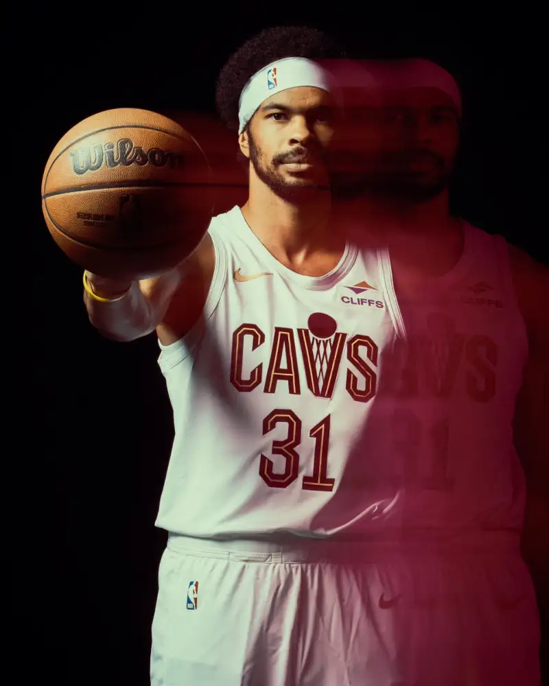 贾勒特-阿伦晒照庆祝NBA生涯第十年
