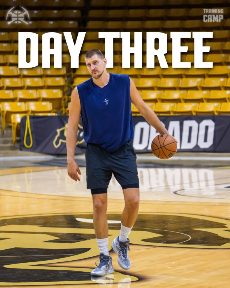 掘金官方晒训练营第三天现场照 新赛季10月23日迎战雷霆
