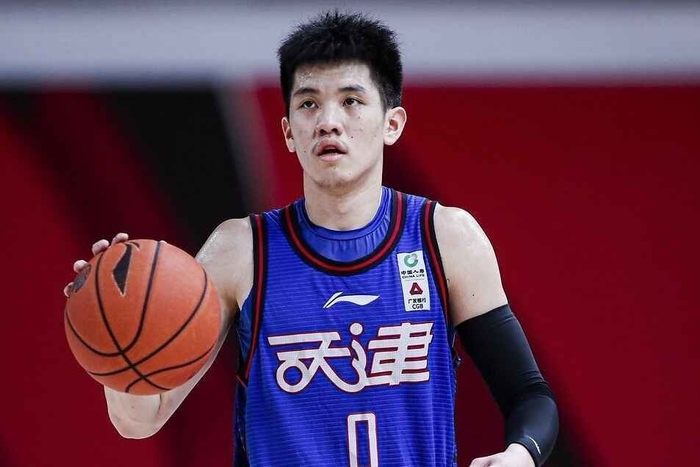 天津男篮新赛季阵容调整：林庭谦离队，外援磨合成关键