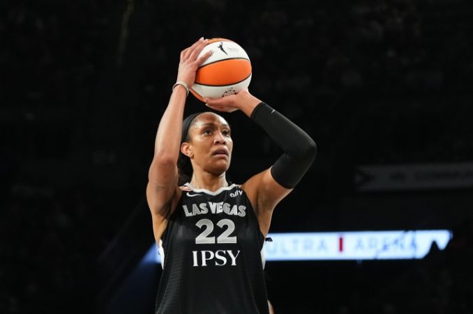 WNBA季后赛：拉斯维加斯王牌94-83淘汰印第安纳狂热晋级四强 威尔逊36分10板