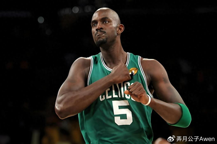 美媒FBH发布NBA十大重新定义场上位置球星榜单,库里第二,詹姆斯第五,皮蓬第六