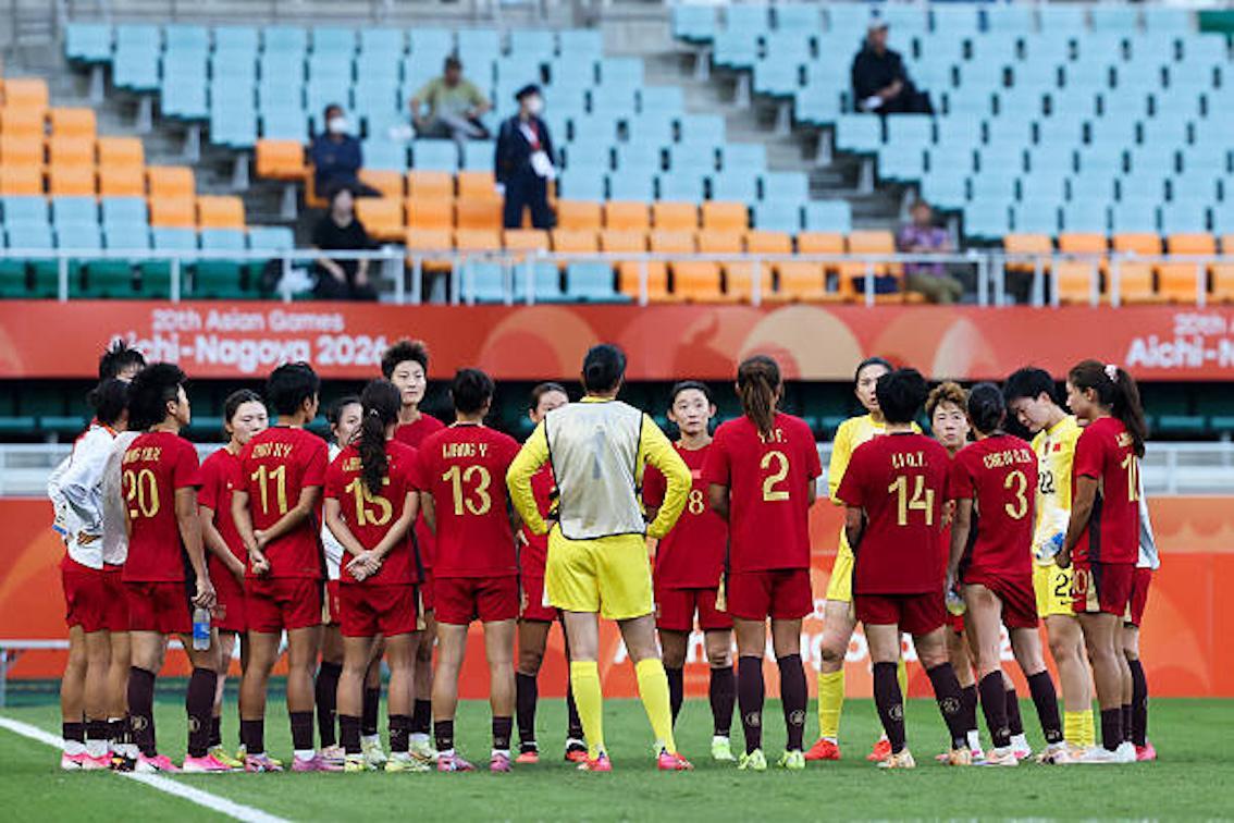 亚运会女足决赛:日本点球7-5朝鲜夺冠,中国女足0-1韩国无缘奖牌