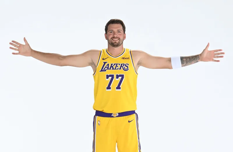 NBA历史后卫生涯场均篮板榜：东契奇8.6板登顶