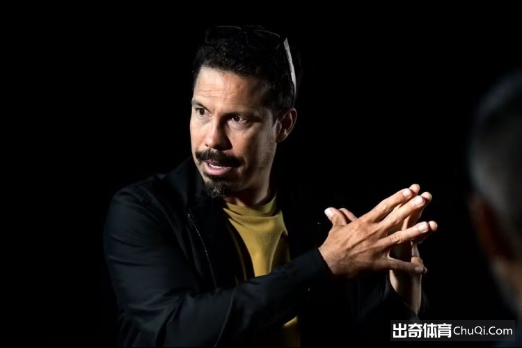 埃尔纳内斯：巴西球员缺乏长期自律是内马尔、小罗无法维持巅峰的核心原因
