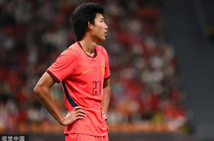中国男足0-5惨败巴勒斯坦创队史首败 17岁小将赛后受访引媒体人批评