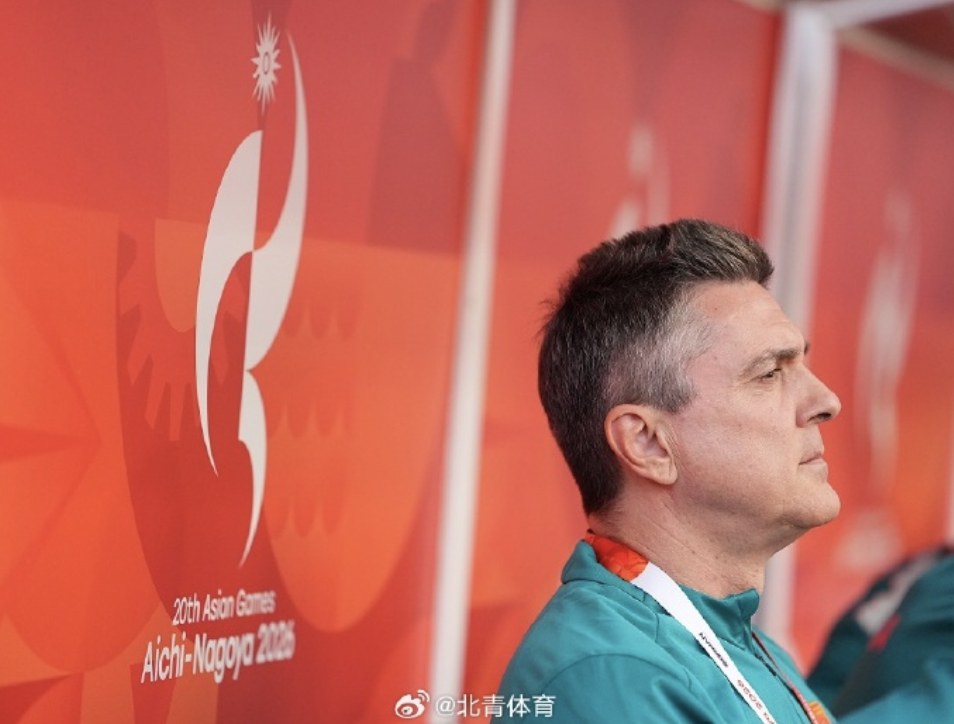 安东尼奥率中国男足亚运队获铜牌，将大概率出任国奥主帅冲击2028奥运