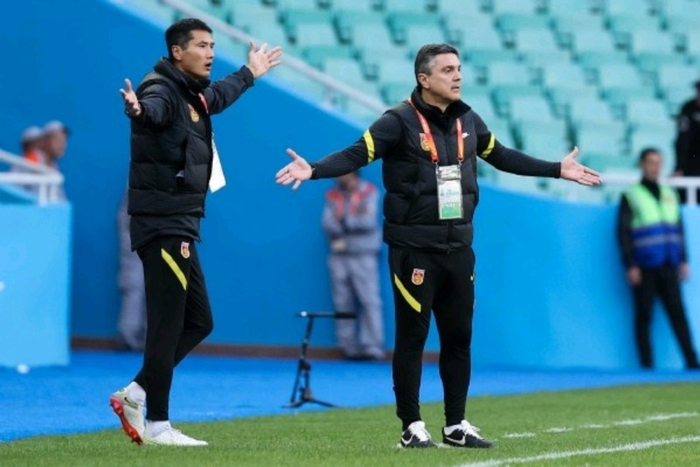 安东尼奥率中国男足亚运夺铜，战术调整获认可