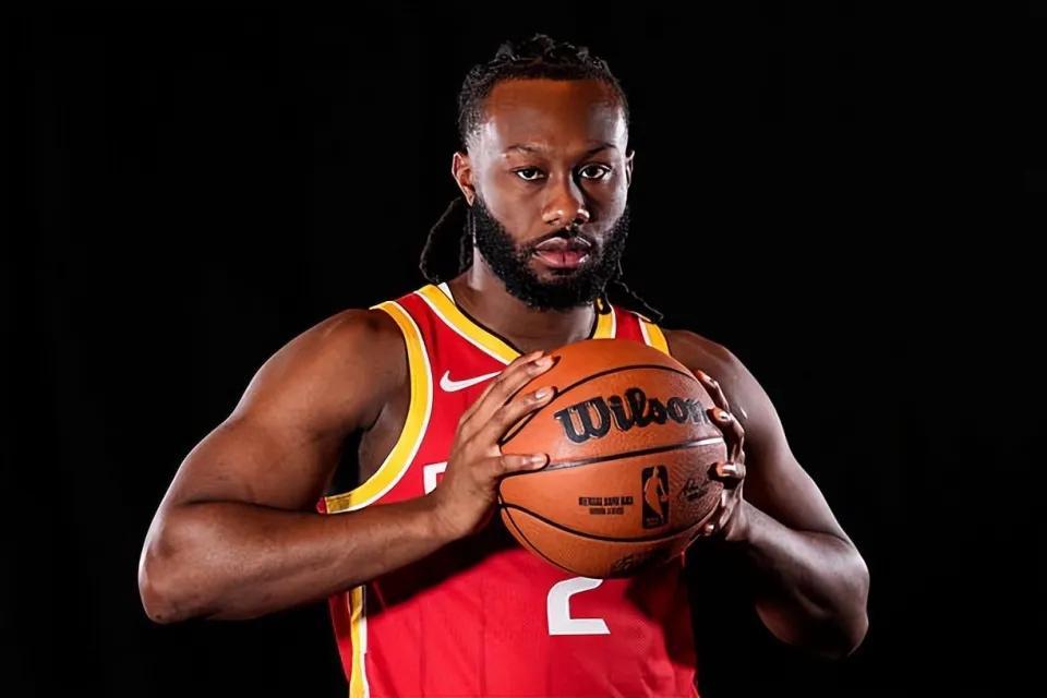 火箭媒体人：桑顿留在NBA学习比发展联盟更有价值，或难获出场机会