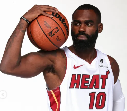 哈达威三分3中3，热火74-54领先猛龙20分