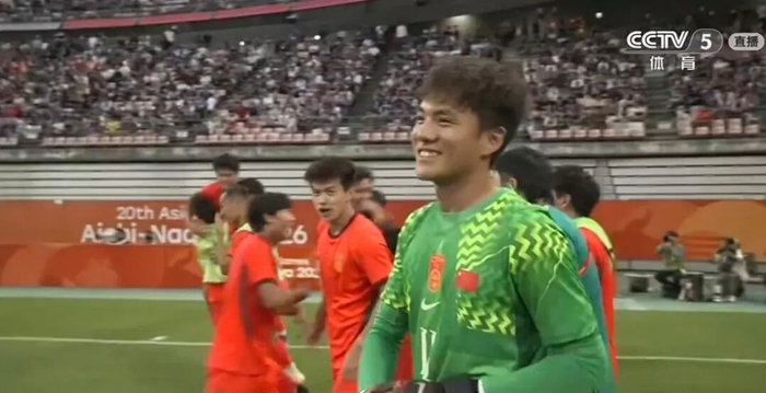 亚运男足铜牌!安东尼奥兑现承诺 中国U23点球大战险胜乌兹别克斯坦
