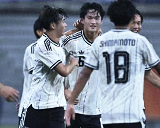 亚运男足决赛1-0!日本U23传控体系在韩国铁血防守前失效