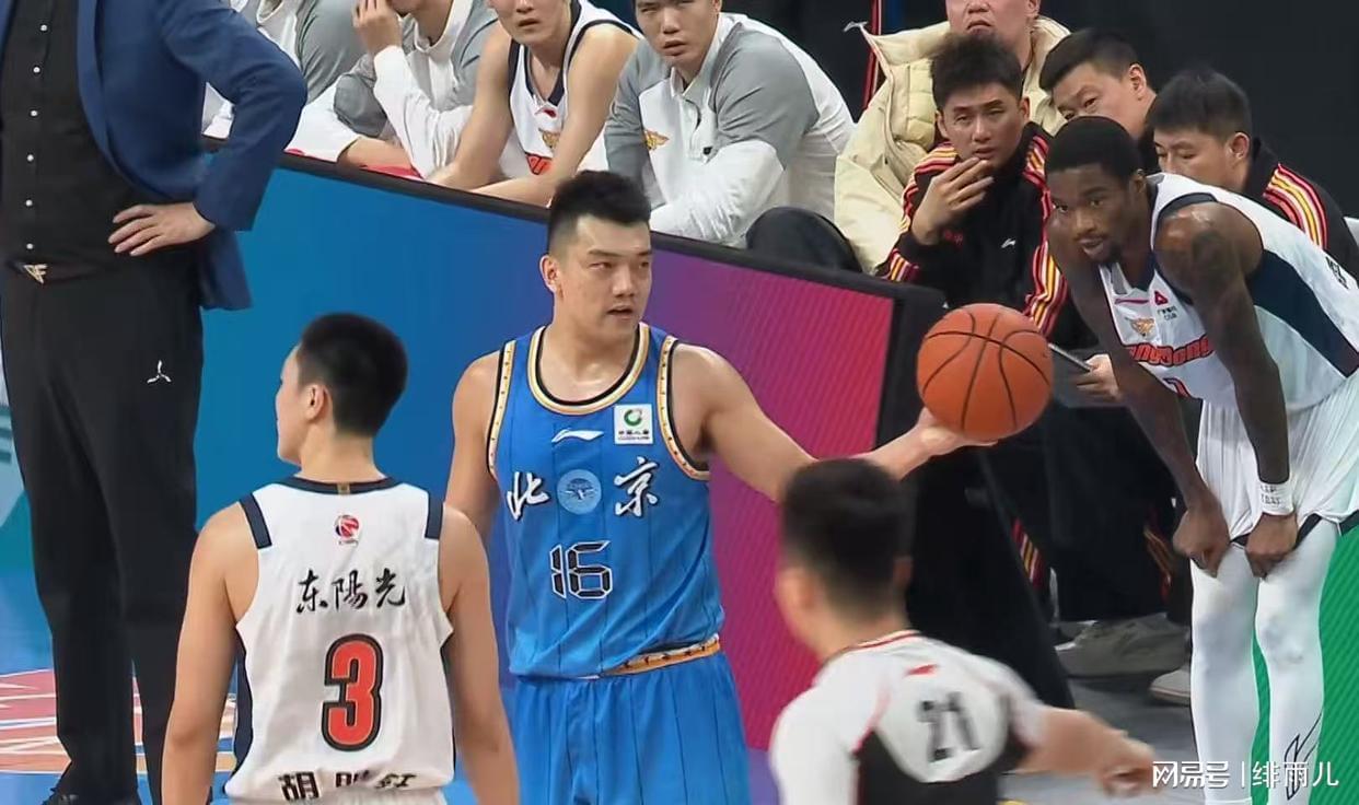 广东队或签约NBA内线罗宾逊，或成亚帅新援