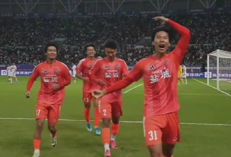 盐城2-0宿迁，张文骏梅开二度，卜飞扬中柱