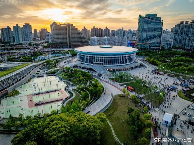 上海男篮新赛季常规赛主场套票售罄,拉塞尔加盟引关注