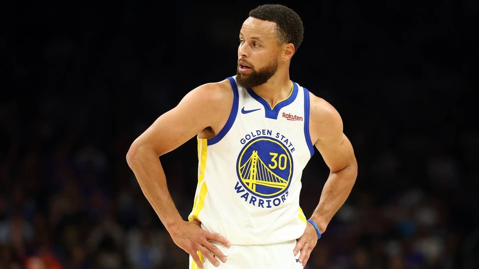 NBA季前赛勇士vs快船：库里首秀16分钟砍4分1篮板
