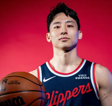NBA季前赛快船104-101战胜勇士 河村勇辉3分钟1分2失误