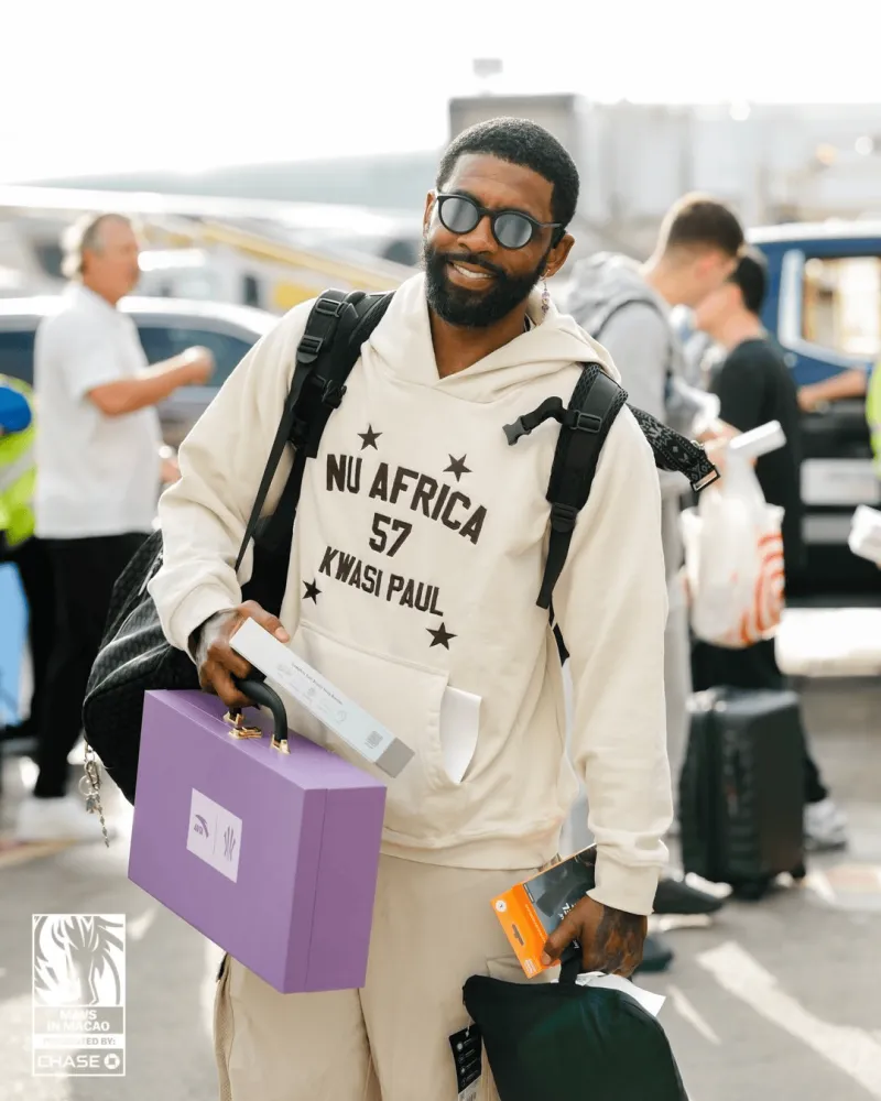 独行侠官方晒球员登机照:我们出发了!NBA球队将赴澳门挑战火箭