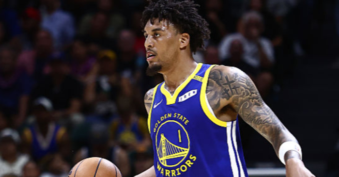 NBA季前赛勇士101-104不敌快船 库里鼓励伦德伯格保持信心