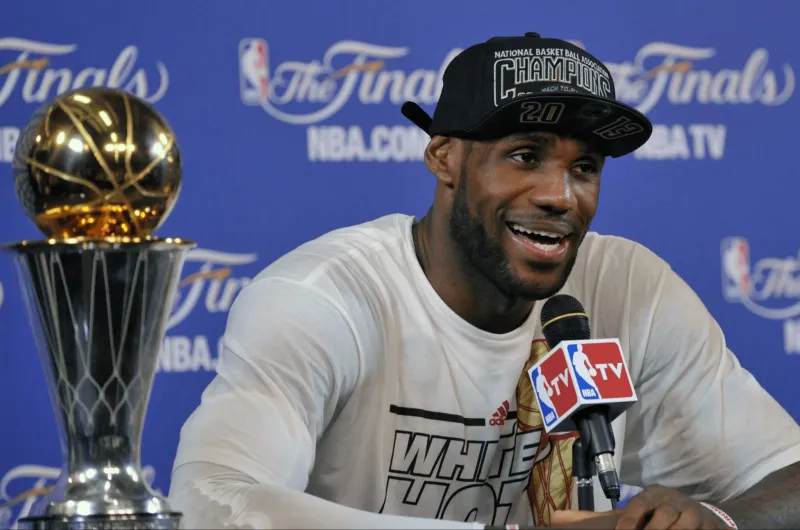勒布朗-詹姆斯2009-2013年：2次总冠军、2次FMVP、4次MVP、5次一阵