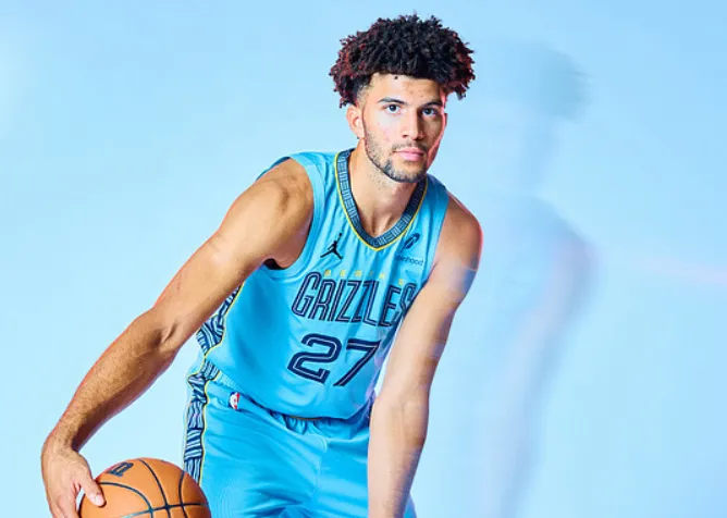 NBA季前赛灰熊132-123老鹰 布泽尔11分5篮板4助攻2抢断