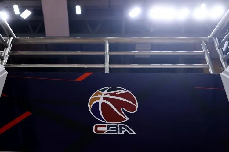 媒体人：中国男篮亚运会成绩不佳，CBA联赛面临严峻挑战