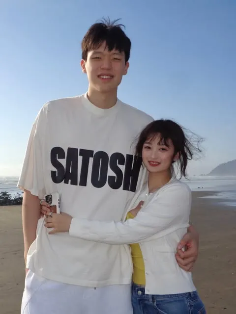 杨瀚森更新社媒:新赛季继续效力开拓者,夏季联赛场均13分8.5篮板