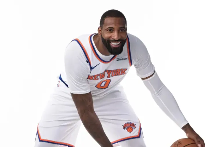 NBA历史第四节罚球命中率最低榜：德拉蒙德48.6%居首、小乔丹第二