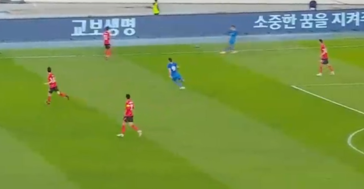 韩国1-0乌兹别克斯坦,孙兴慜任意球破门