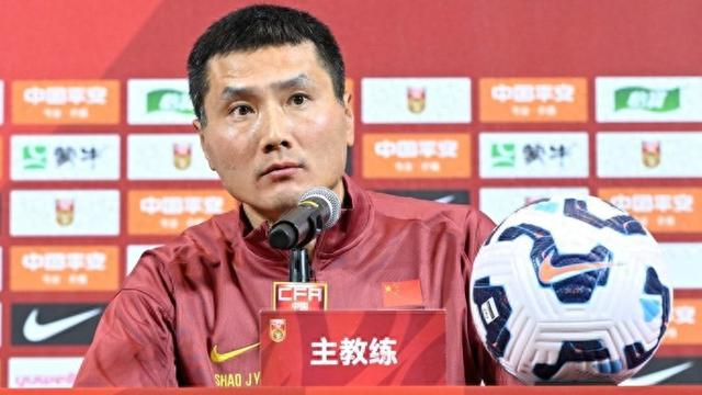 中国男足今晚迎战塔吉克斯坦，邵佳一率队需止住连败颓势