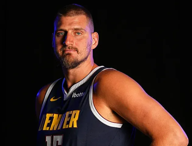 NBA历史单场15+15+15场次榜：约基奇19次登顶、罗伯特森14次第二