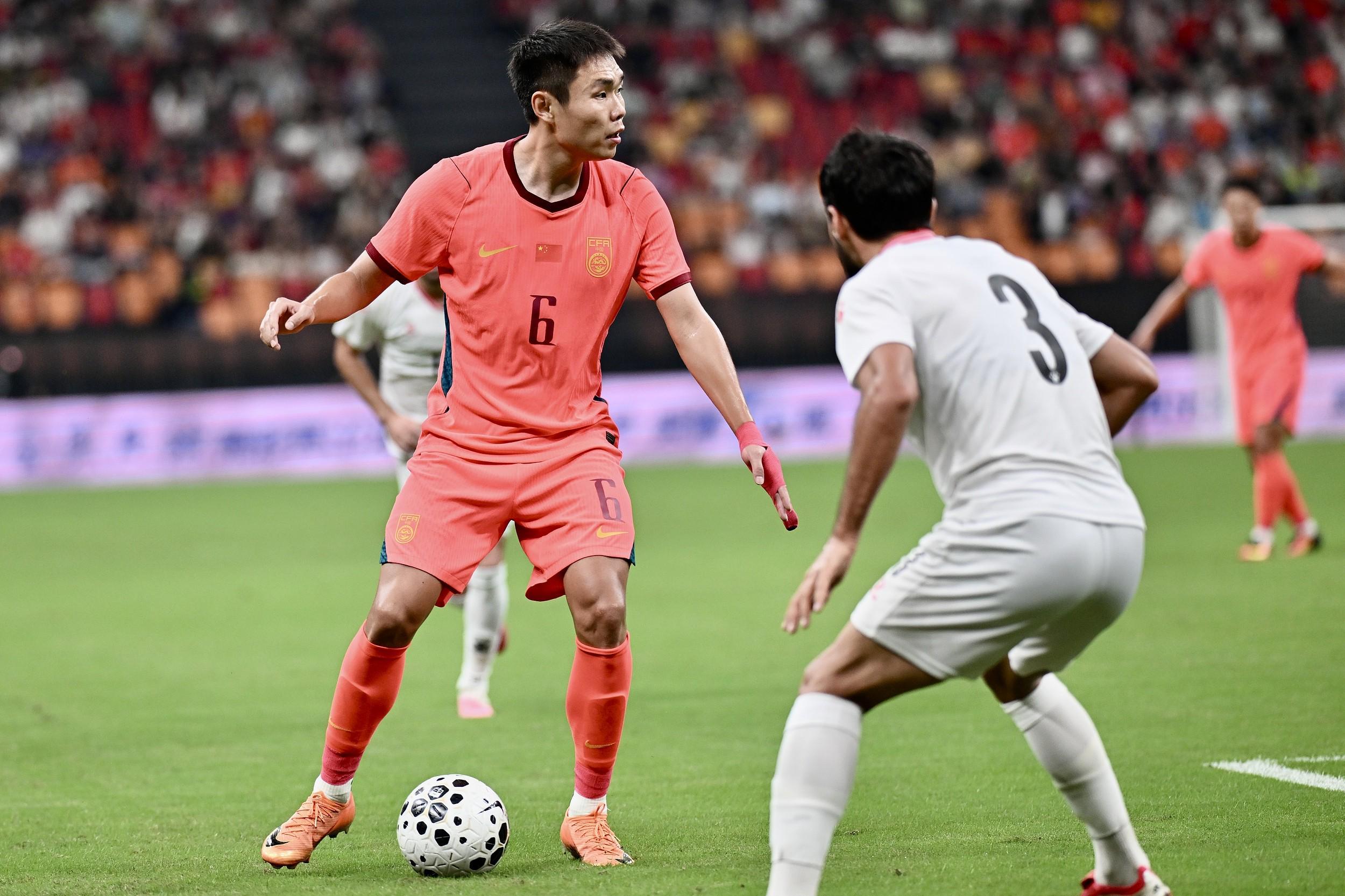 王上源：国足0-1不敌塔吉克斯坦，失误太多影响比赛