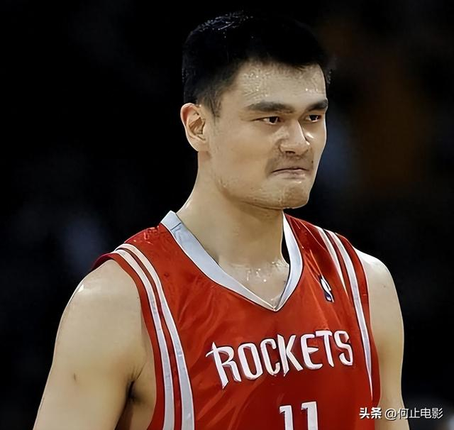 姚明拒绝体育局安排，退役16年低调生活，姚基金持续发力