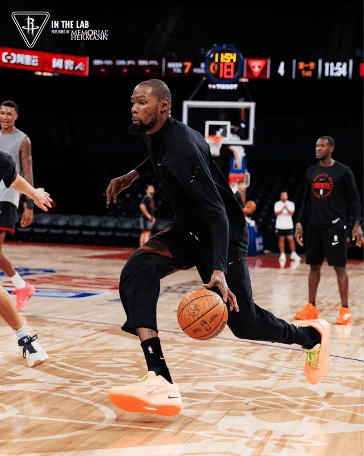 火箭官方晒训练照：备战2026年NBA中国赛