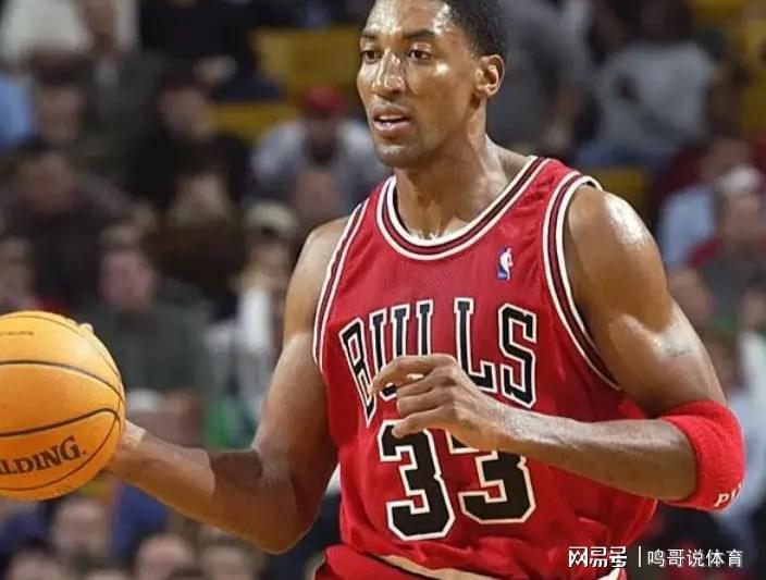 NBA历史仅8人总抢断超2300次，詹姆斯2417次排第六