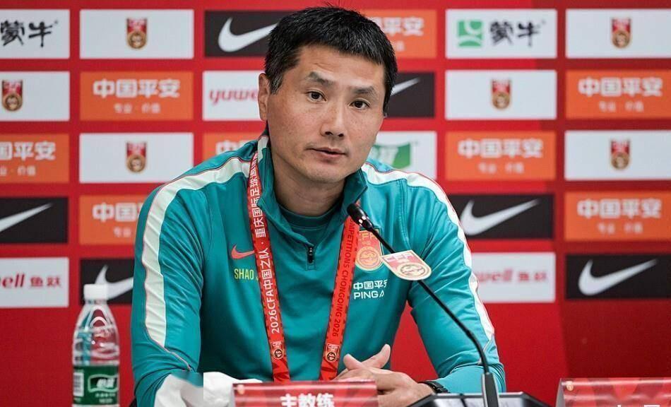 国足热身赛0:1不敌塔吉克斯坦，邵佳一遭质疑未重用年轻球员